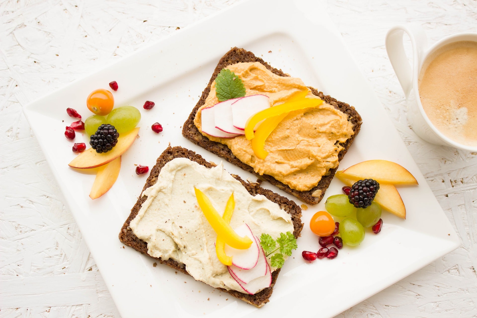 The Ultimate Avocado Sandwich - Vezzelli